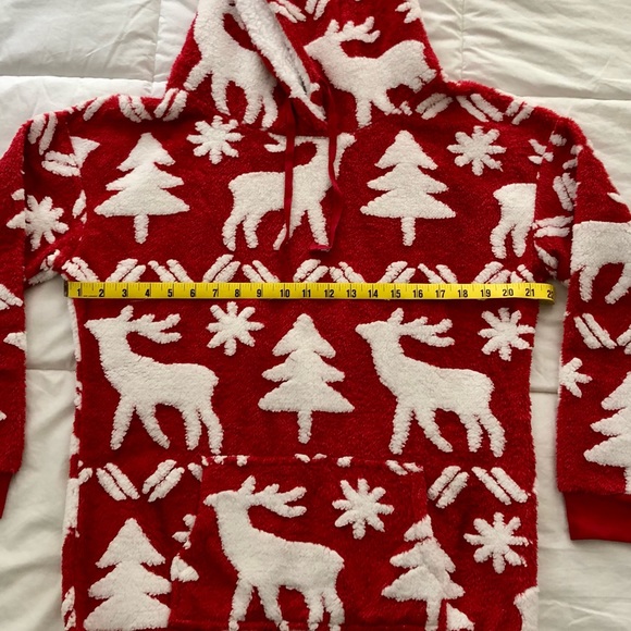 Vera Bradley Women’s Holiday Fleece Hoodie - Picture 6 of 7